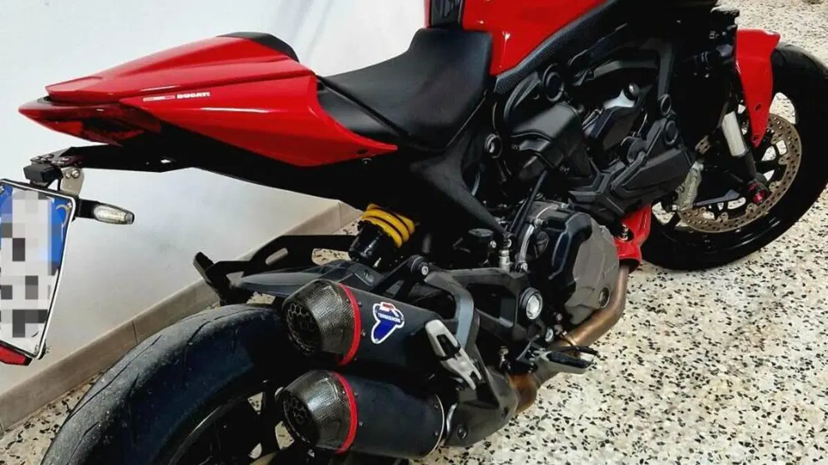 Ducati Monster 937 + (2021 - 25)  (6)