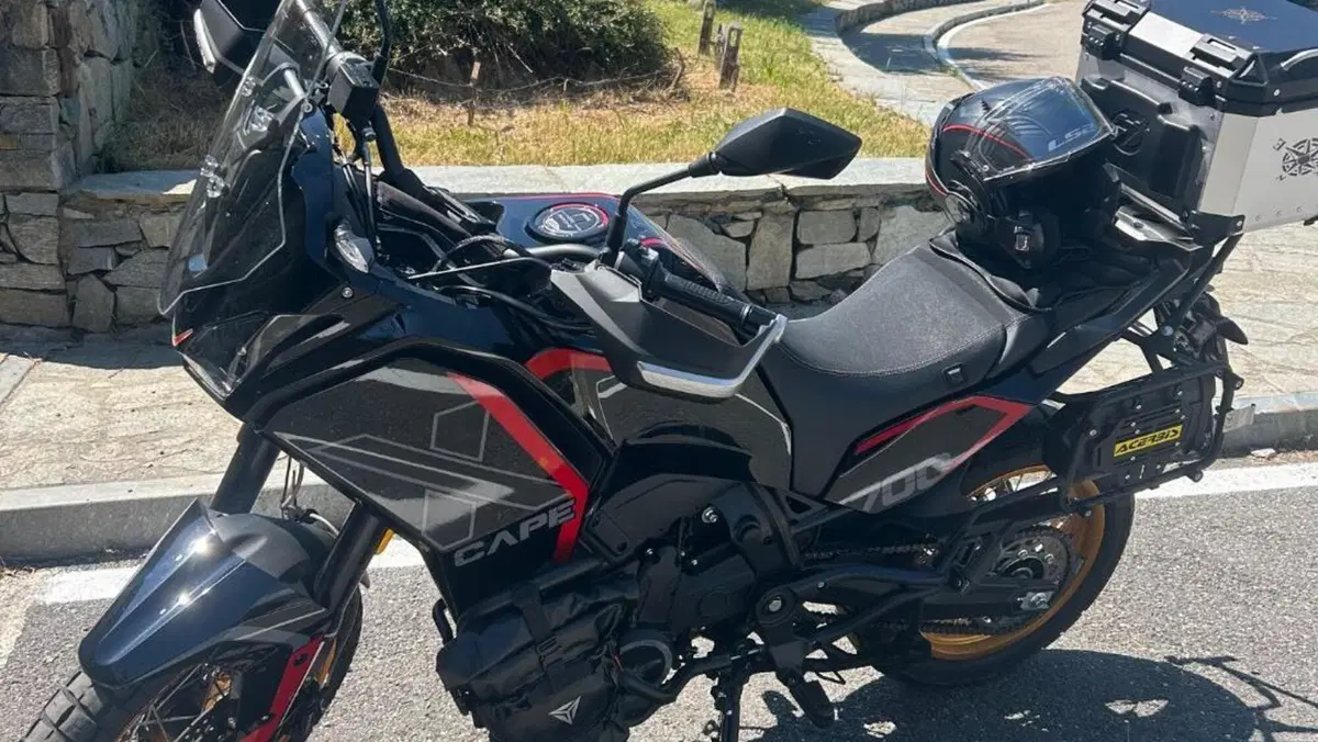 Moto Morini X-Cape 700 Gold Edition (2025 - 26)  (2)