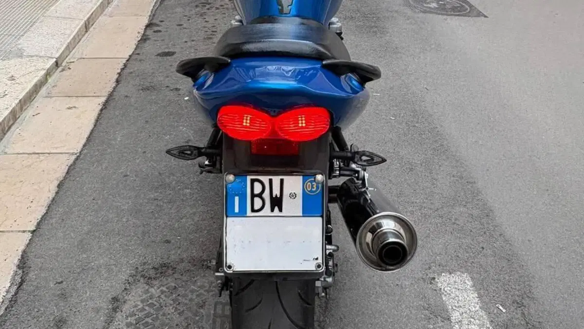 Kawasaki   (6)
