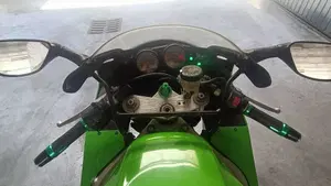 Kawasaki Ninja 900 ZX-9R (1998 - 01)  (5)