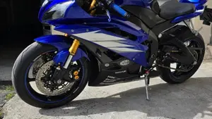 Kawasaki Ninja 600 ZX-6R (2009 - 16)  (2)