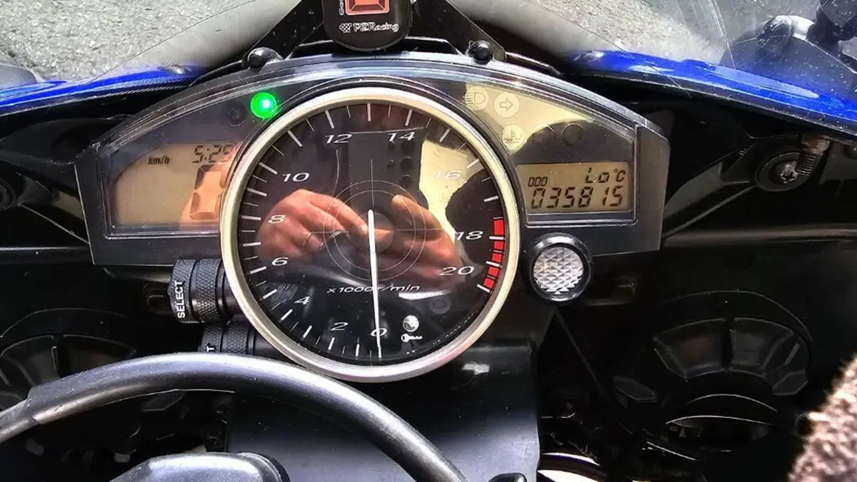 Kawasaki Ninja 600 ZX-6R (2009 - 16)  (5)