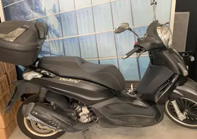 Piaggio Beverly 300 i.e. Police ABS-ASR (2017 - 20) - Annuncio 10060411