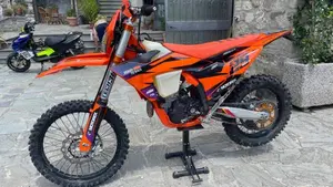 KTM 250 EXC-F Six Days (2025)  (2)