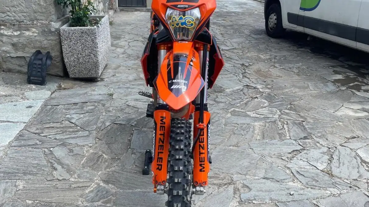 KTM 250 EXC-F Six Days (2025)  (3)