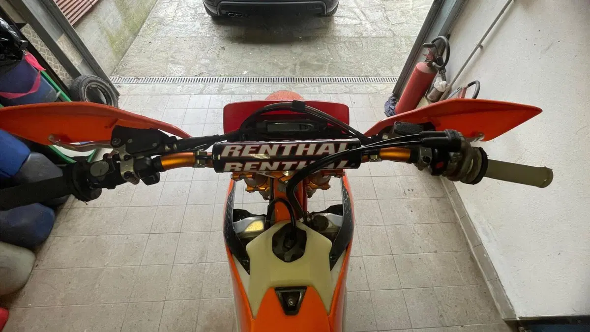KTM 250 EXC-F Six Days (2025)  (5)