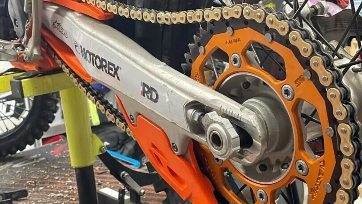 KTM 250 EXC-F Six Days (2025)  (6)