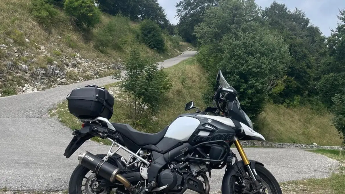 Suzuki V-Strom 1000 ABS No compromise LE (2015 - 17)  (2)