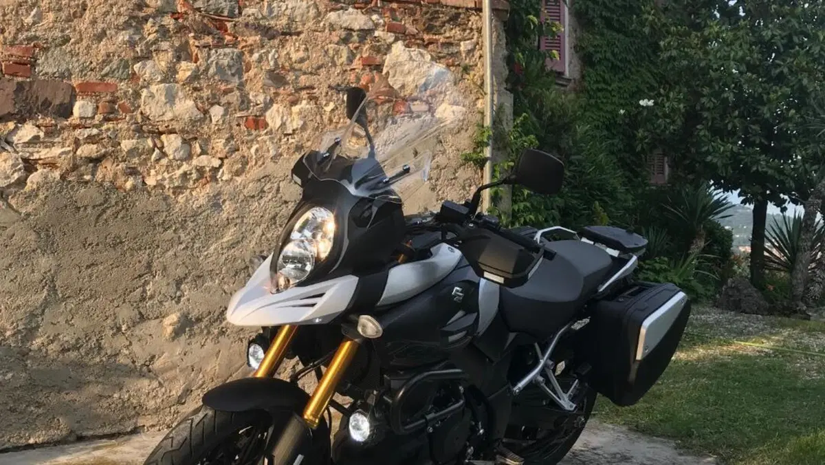 Suzuki V-Strom 1000 ABS No compromise LE (2015 - 17)  (4)