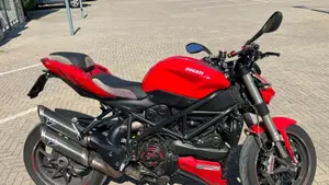Ducati Streetfighter (2009 - 12)  (2)