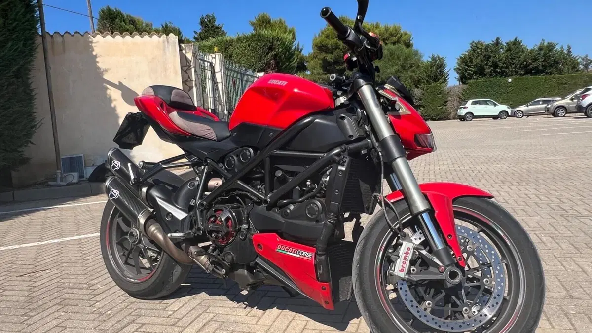 Ducati Streetfighter (2009 - 12)  (3)