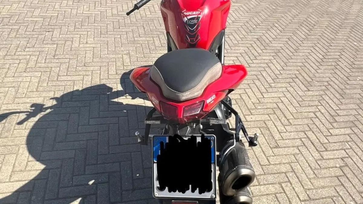 Ducati Streetfighter (2009 - 12)  (6)