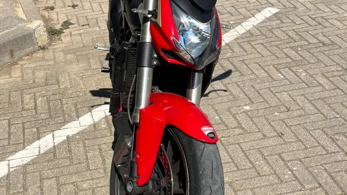 Ducati Streetfighter (2009 - 12)  (9)