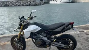 Aprilia Dorsoduro 750 Factory (2010 - 13) 