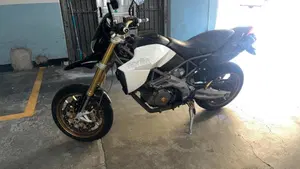 Aprilia Dorsoduro 750 Factory (2010 - 13)  (6)