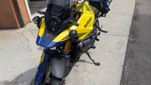 Suzuki V-Strom 800DE (2023 - 24)  (3)