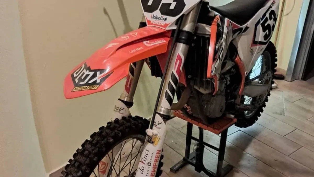 KTM 250 SX-F (2019)  (2)