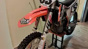 KTM 250 SX-F (2019)  (2)