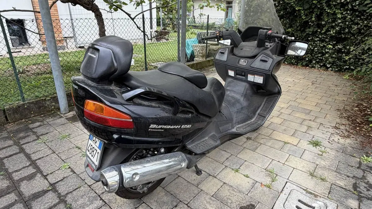 Suzuki Burgman AN 650 Executive (2004 - 06)  (3)