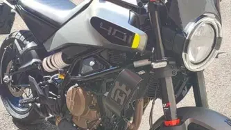 Husqvarna Svartpilen 401 (2024 - 26)