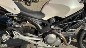Ducati Monster 696 (2008 - 13)  (2)