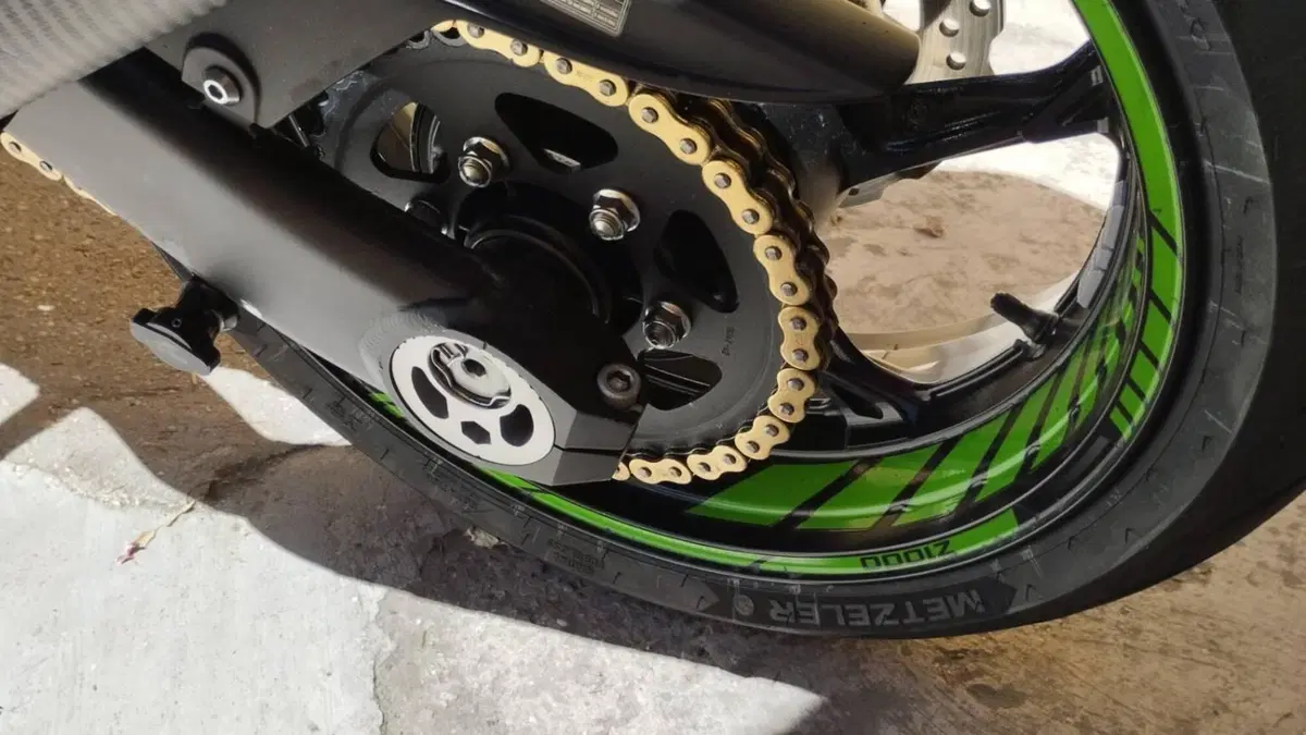 Kawasaki Z 1000 (2010 - 13)  (4)