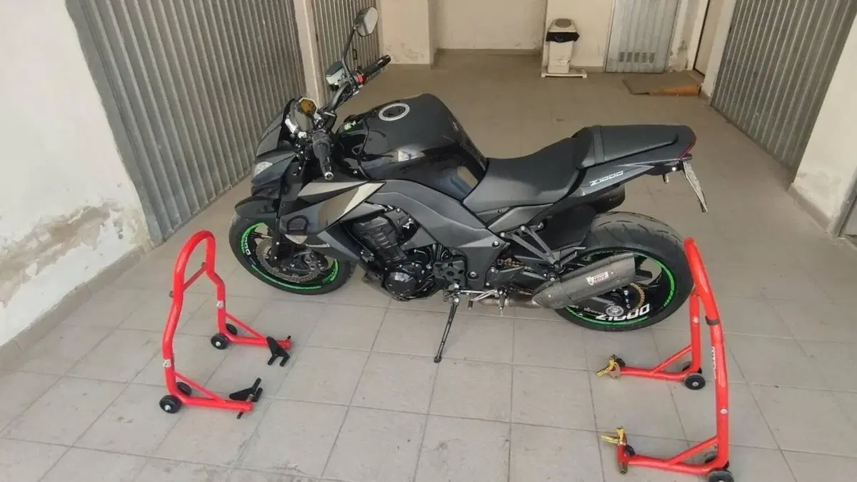 Kawasaki Z 1000 (2010 - 13)  (8)
