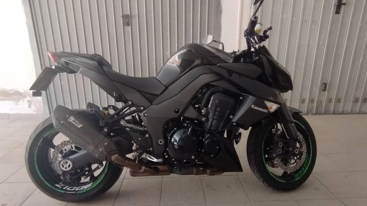 Kawasaki Z 1000 (2010 - 13)  (3)