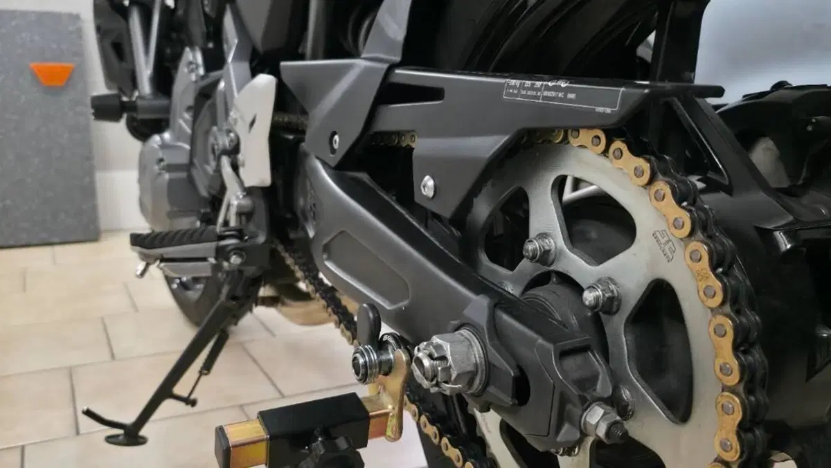 Kawasaki Z 650 (2017 - 19)  (2)