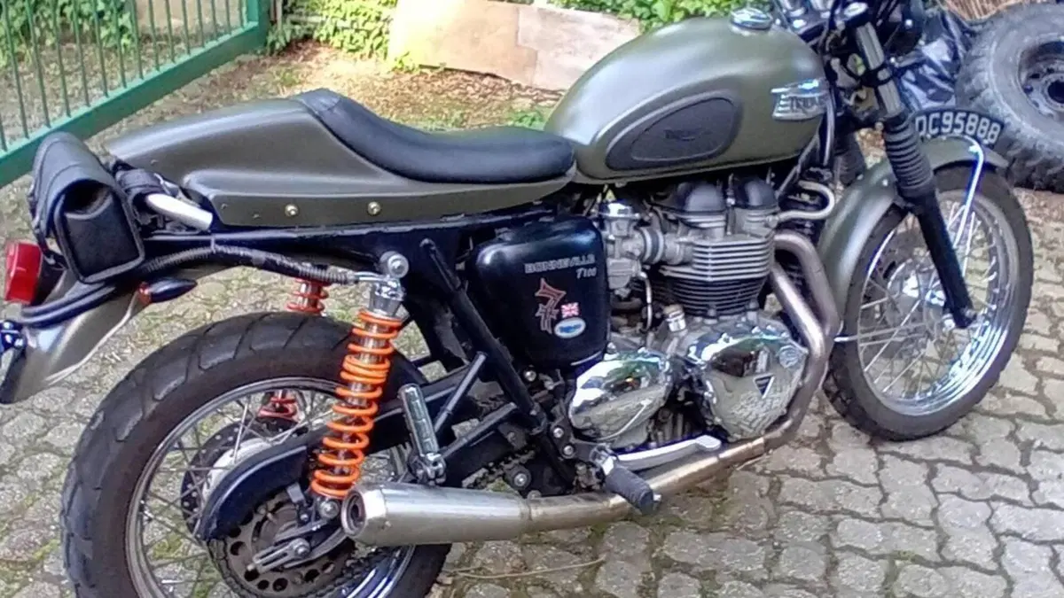 Triumph Bonneville T100 (2008 - 16)  (7)