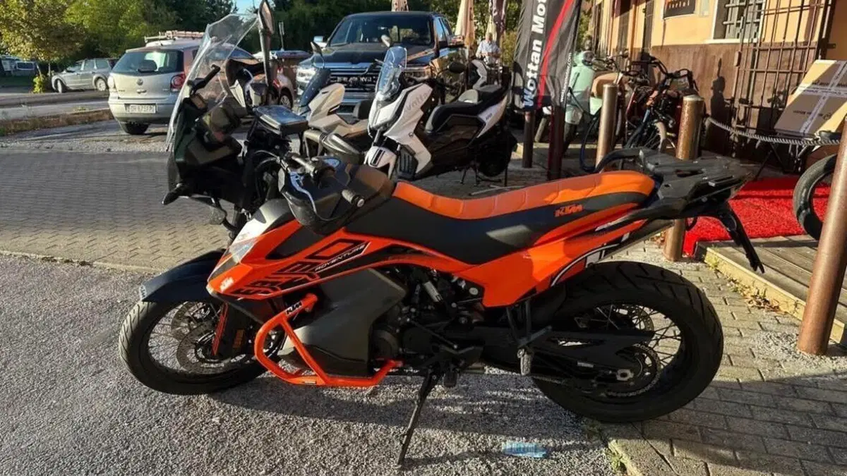 KTM 890 Adventure (2021)  (2)