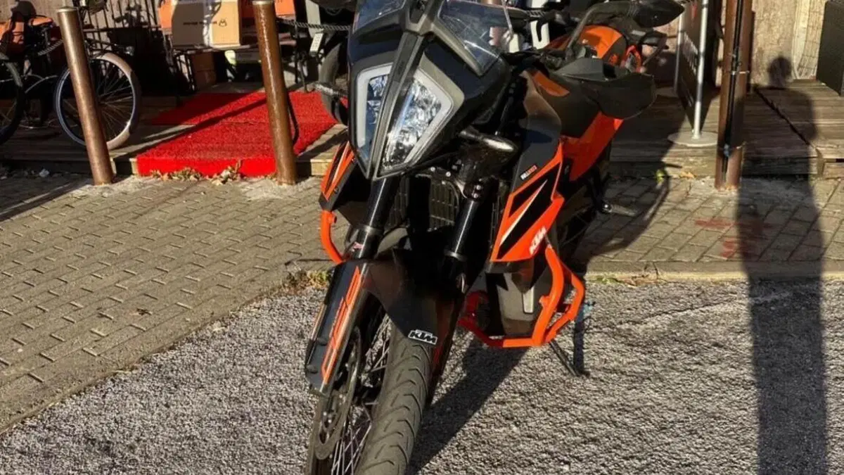 KTM 890 Adventure (2021)  (8)