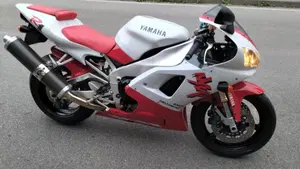 Yamaha   (3)
