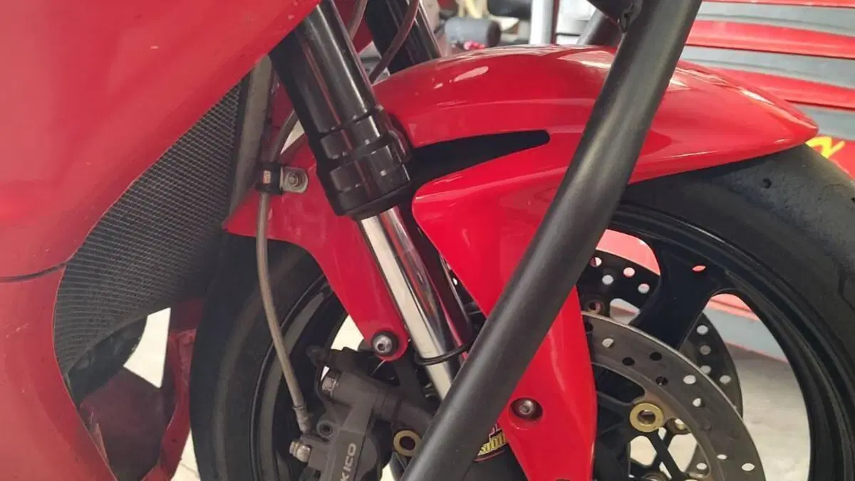 Honda CBR 600 RR (2007 - 08)  (4)