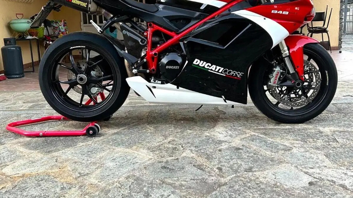Ducati 848 EVO Corse Special Edition (2011 - 13)  (2)