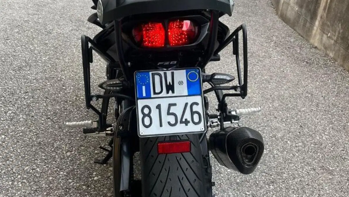 Yamaha Fazer 8 (2010 - 16)  (3)