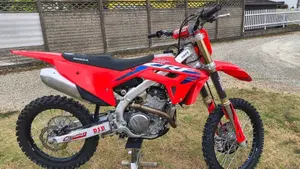 Honda CRF 250R (2024)  (2)