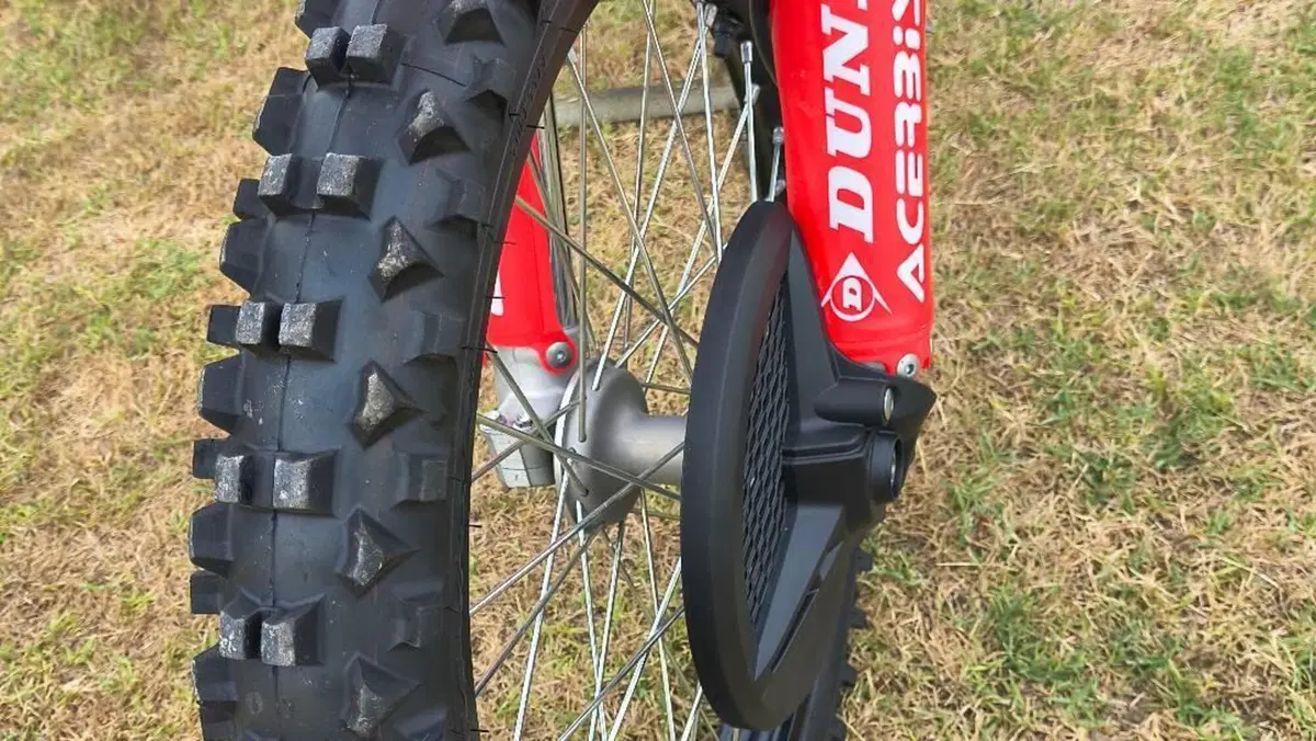 Honda CRF 250R (2024)  (6)