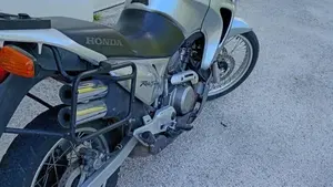 Honda Transalp XL 650V (2000 - 04)  (4)
