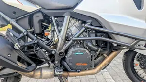 KTM 1290 Super Adventure (2015 - 16)  (7)