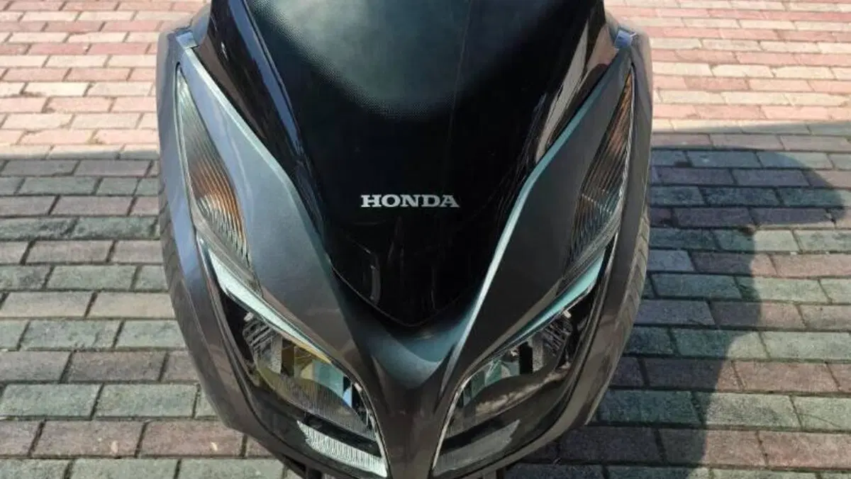 Honda Forza 300 ABS (2013 - 17)  (2)