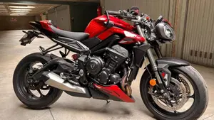 Triumph Street Triple 765 RS (2023 - 26) 