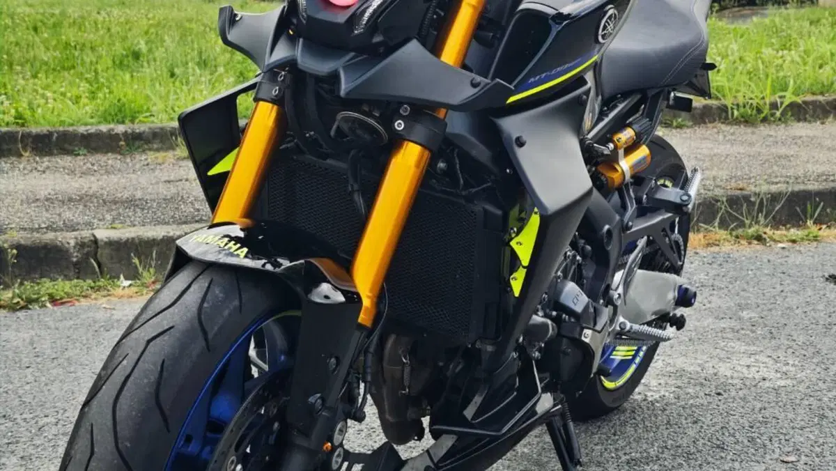 Yamaha MT-09 SP (2021 - 23)  (2)