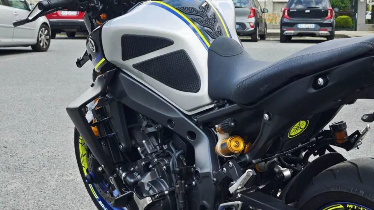 Yamaha MT-09 SP (2021 - 23)  (3)