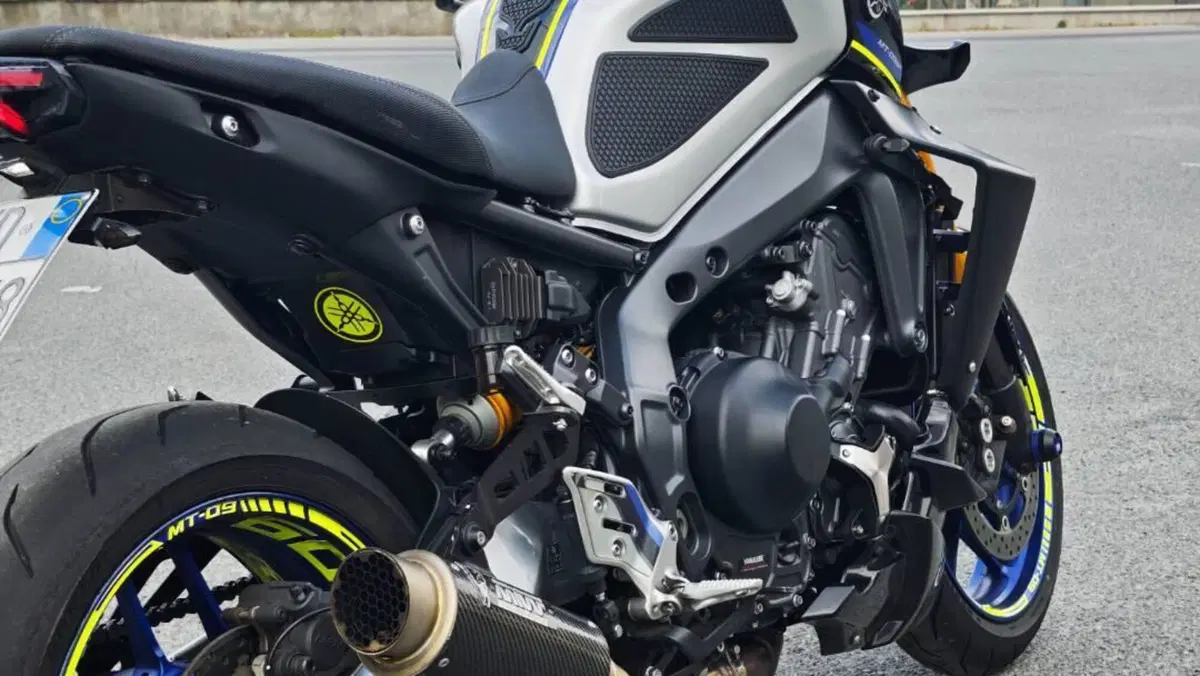 Yamaha MT-09 SP (2021 - 23)  (4)