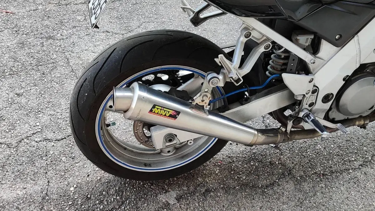 Suzuki SV 650 (2003 - 06)  (5)