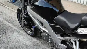 Suzuki SV 650 (2003 - 06)  (7)