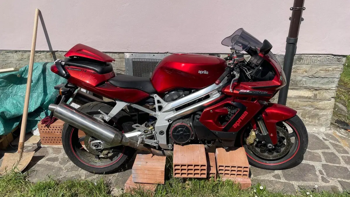 Aprilia SL 1000 Falco (2000 - 04)  (2)