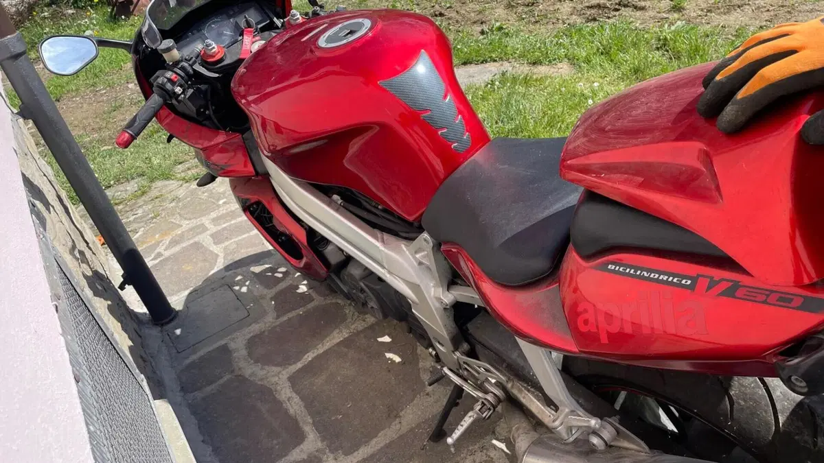 Aprilia SL 1000 Falco (2000 - 04)  (3)