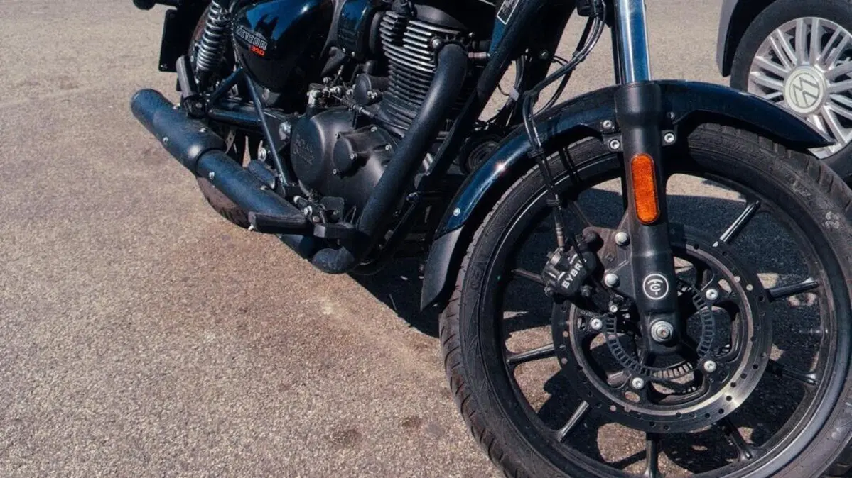 Royal Enfield Meteor 350 (2021 - 26)  (8)